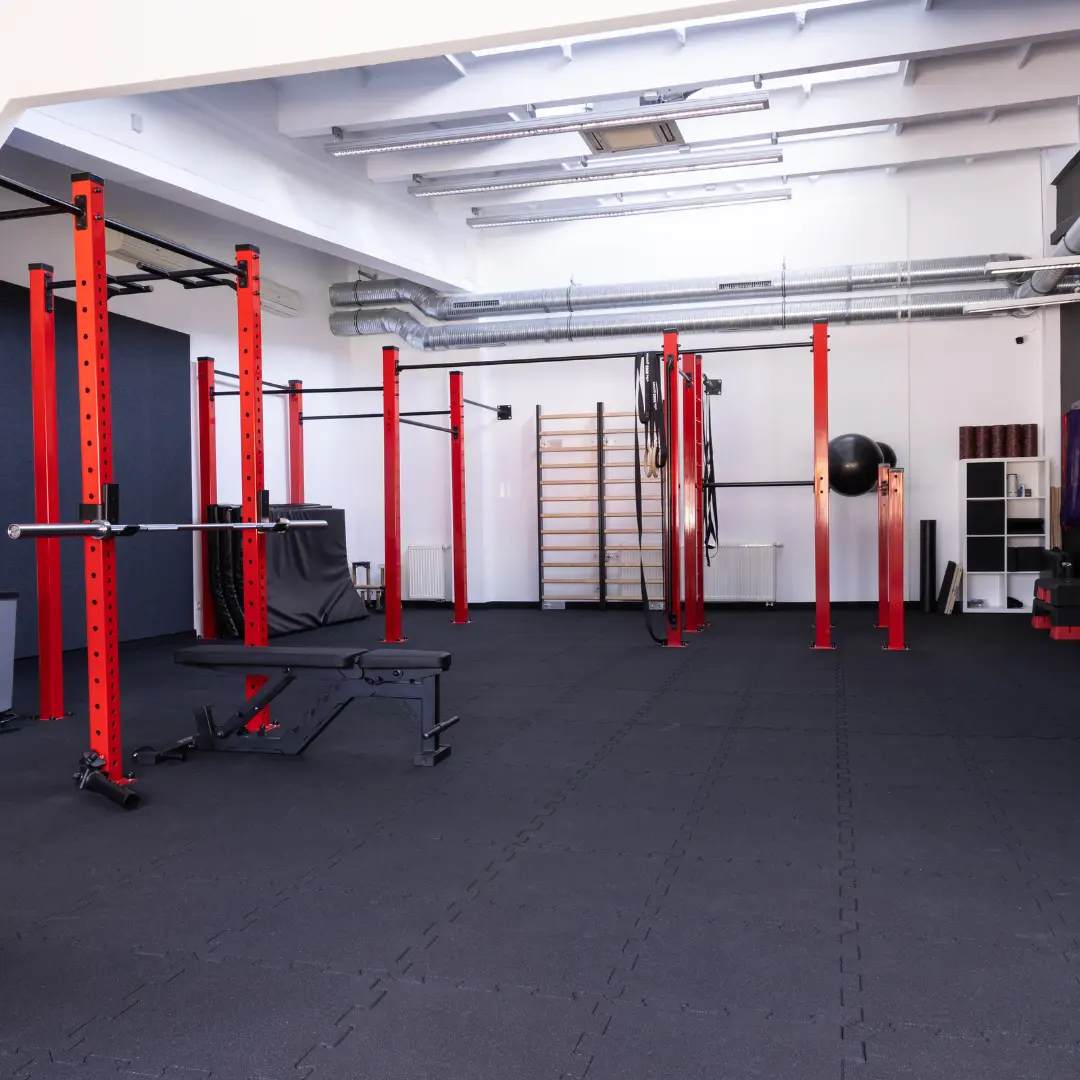 Studio kalisteniki Workout Athlete Kraków 90 m² – puzzle na siłownię Elevate Fitness Puzzle 15mm