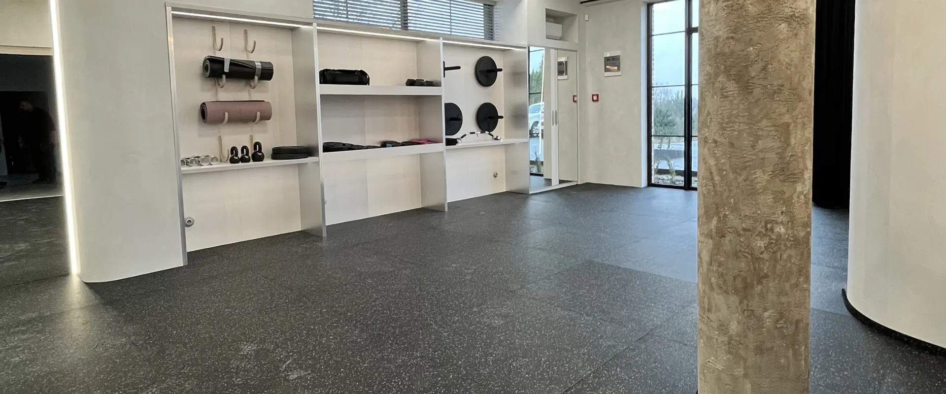 Estetyczne studio treningowe - case study TeamZuzannkov pod Krakowem.